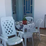 Dias *